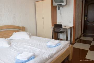 Фото номера Улучшенный семейный номер Отель Kedem Hotel г. Lipiny 2